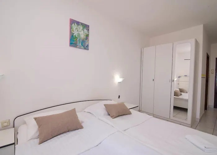 Sv. Martin 게스트하우스 3*